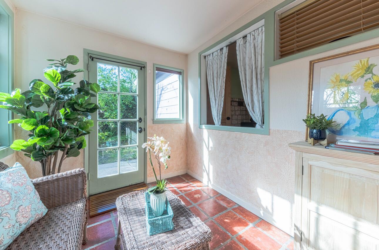 516 8th Street Pacific Grove, CA 93950 - Photo 15 of 34