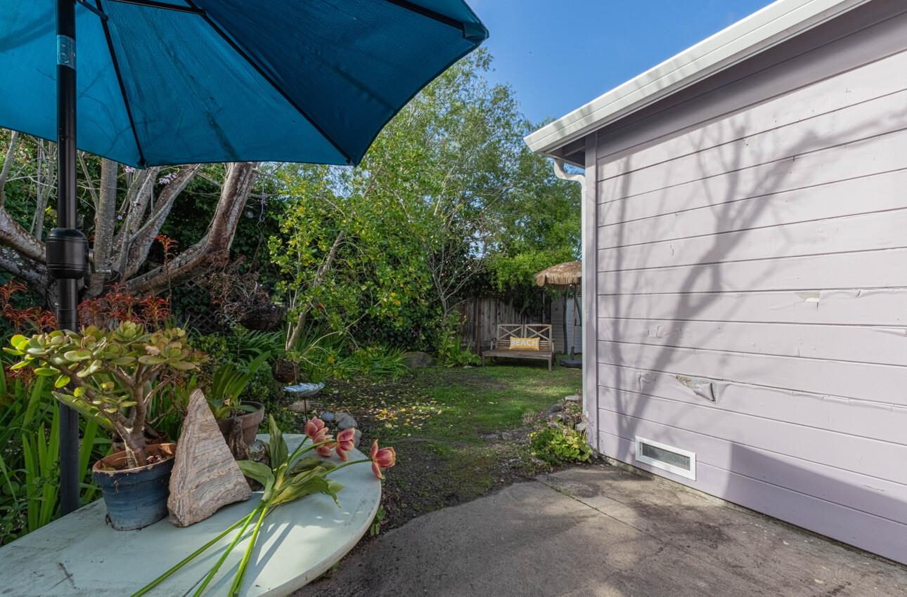 516 8th Street Pacific Grove, CA 93950 - Photo 19 of 34
