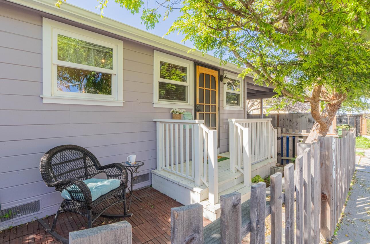 516 8th Street Pacific Grove, CA 93950 - Photo 2 of 34