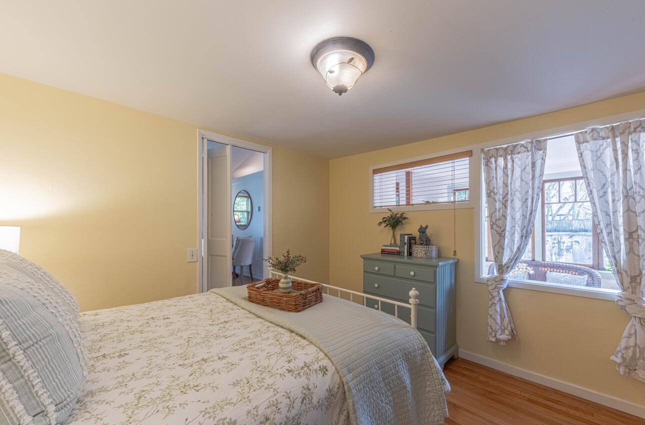 516 8th Street Pacific Grove, CA 93950 - Photo 22 of 34