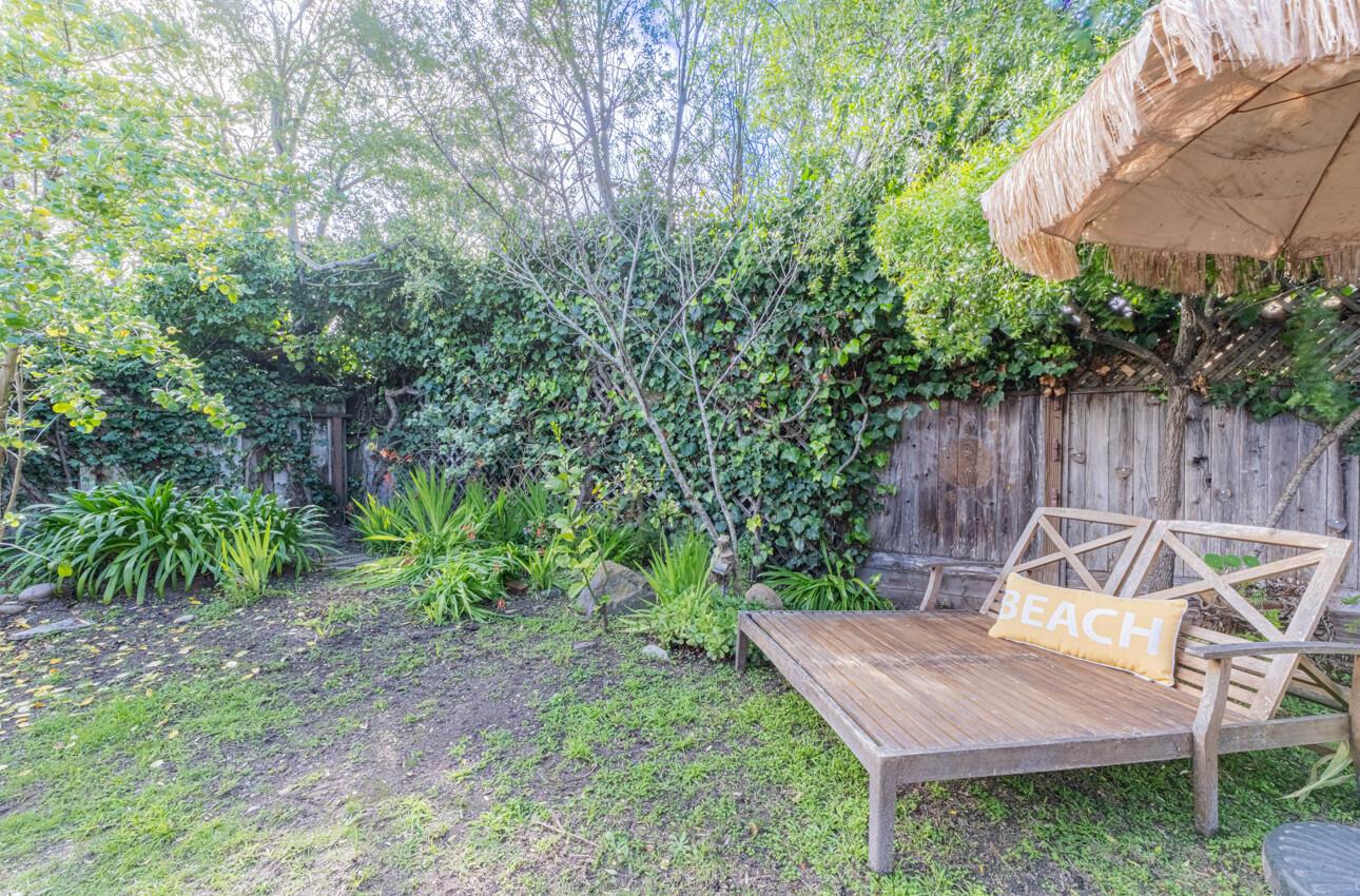 516 8th Street Pacific Grove, CA 93950 - Photo 31 of 34