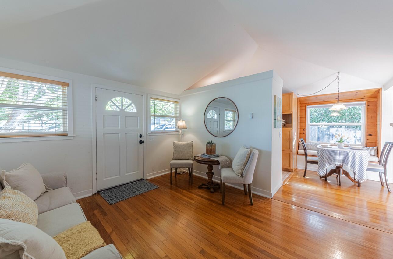 516 8th Street Pacific Grove, CA 93950 - Photo 6 of 34