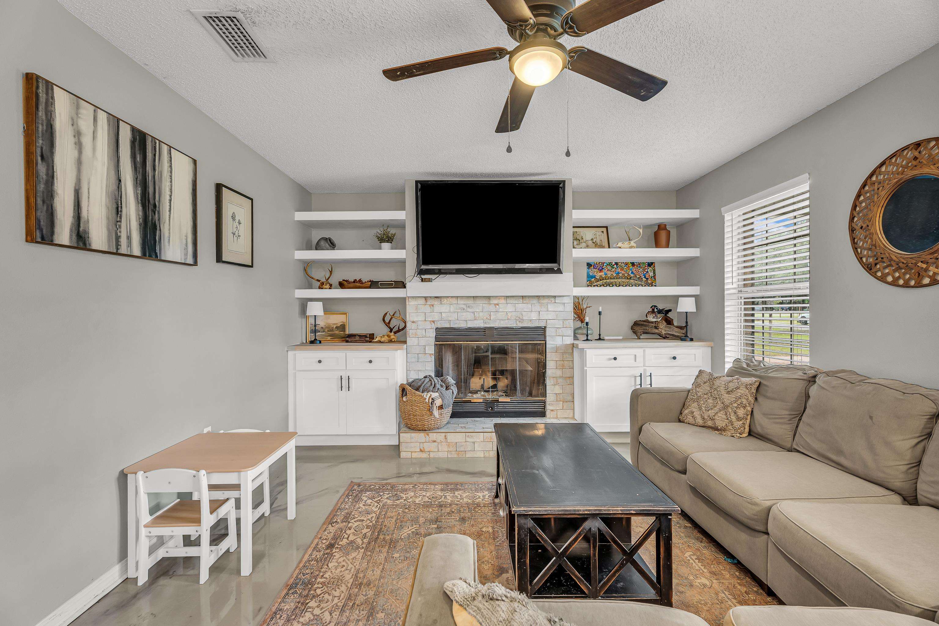 23214 Rochelle Loop Robertsdale, AL 36567 - Photo 15 of 27 Living Room