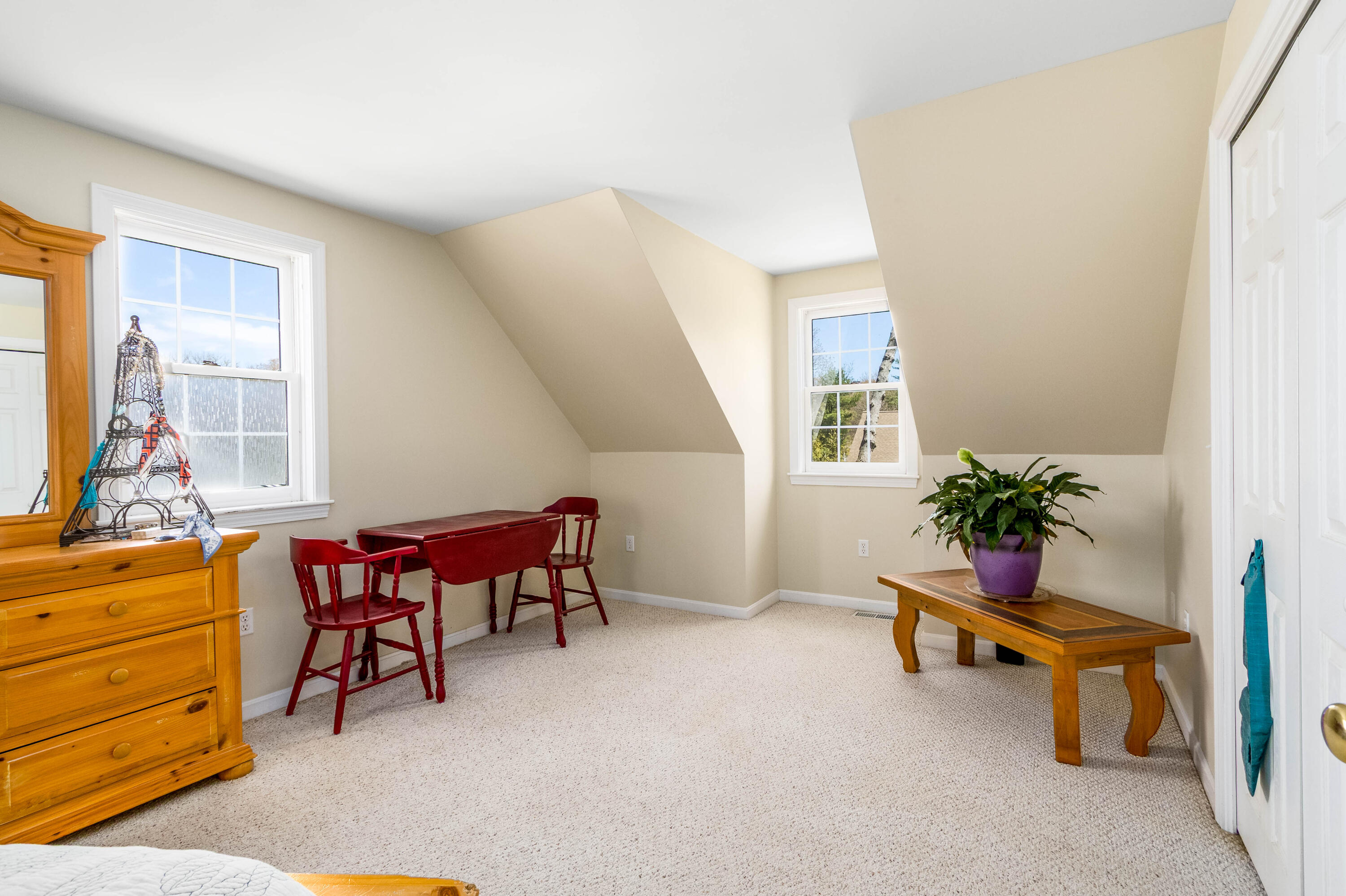 5 Raspberry Lane Marstons Mills, MA 02648 - Photo 14 of 29 a living room with furniture and a potted plant