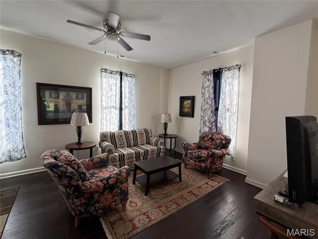 $159,900 | 525 Walnut Street, Hannibal, MO 63401