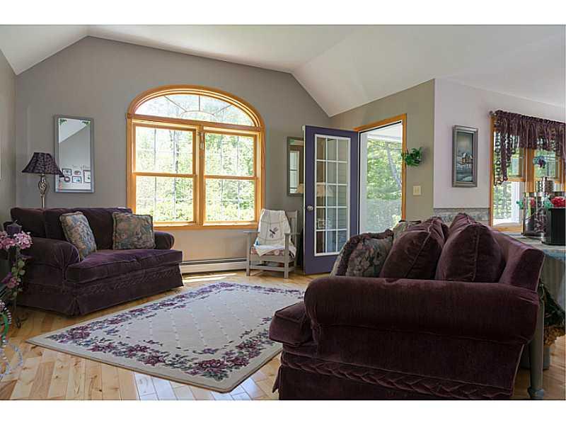 125 Wardtown Road Freeport, ME 04032 - Photo 12 of 35 Living Room.