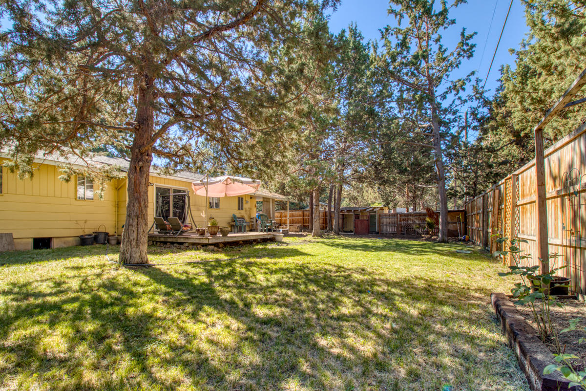 189 Southeast Craven Road Bend, OR 97702 - Photo 6 of 8 IMG_8009