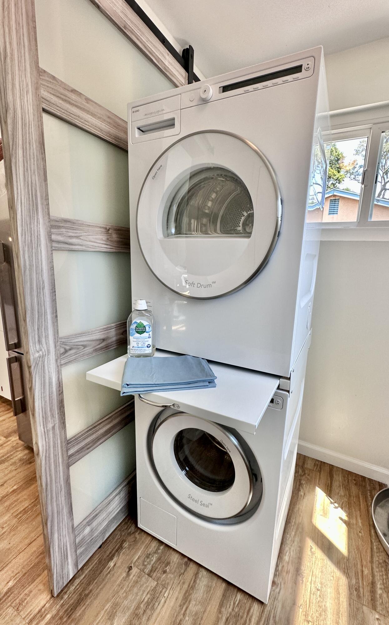 2227 Cliff Drive Santa Barbara, CA 93109 - Photo 19 of 26 a utility room with dryer and washer
