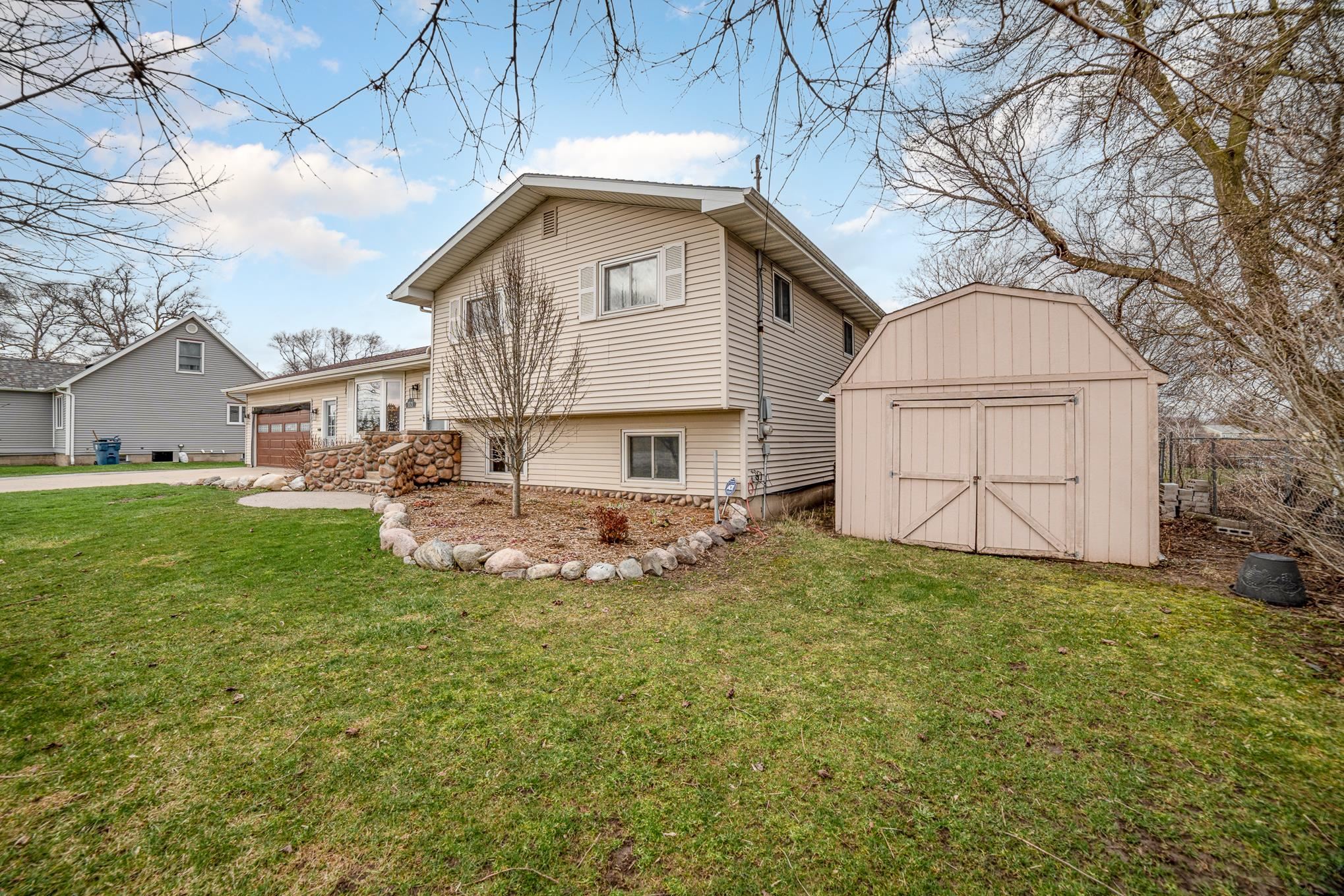 1521 South Tuscola Road Munger, MI 48747 - Photo 2 of 30 Gallery Image 2