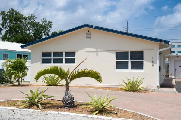 $2,900 | 158 East 23rd Street, West Palm Beach, FL 33404