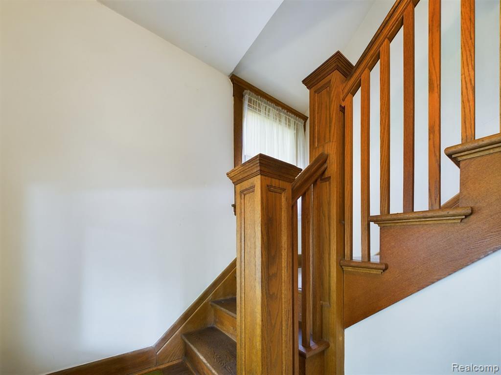 62 Devonshire Road Pleasant Ridge, MI 48069 - Photo 17 of 35