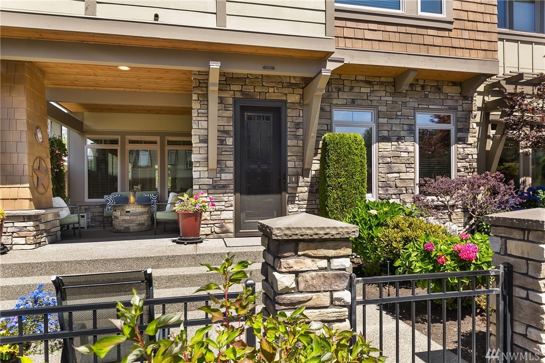 1120 North 42nd Place Renton, WA 98056 - Photo 2 of 25