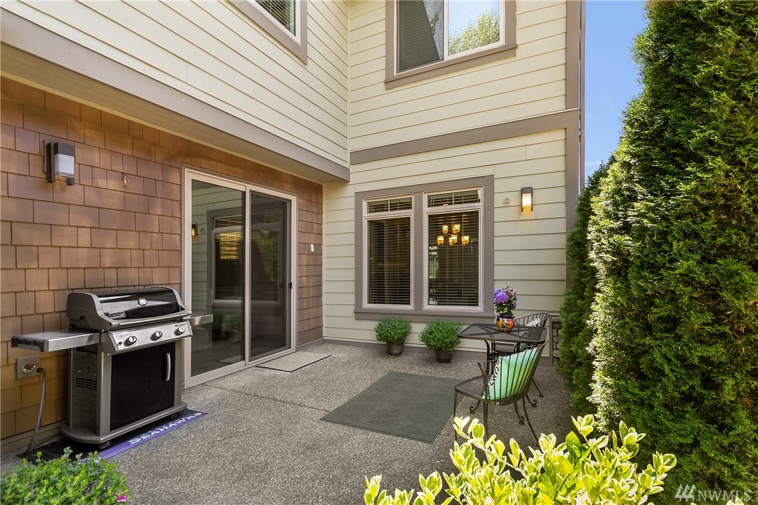 1120 North 42nd Place Renton, WA 98056 - Photo 11 of 25