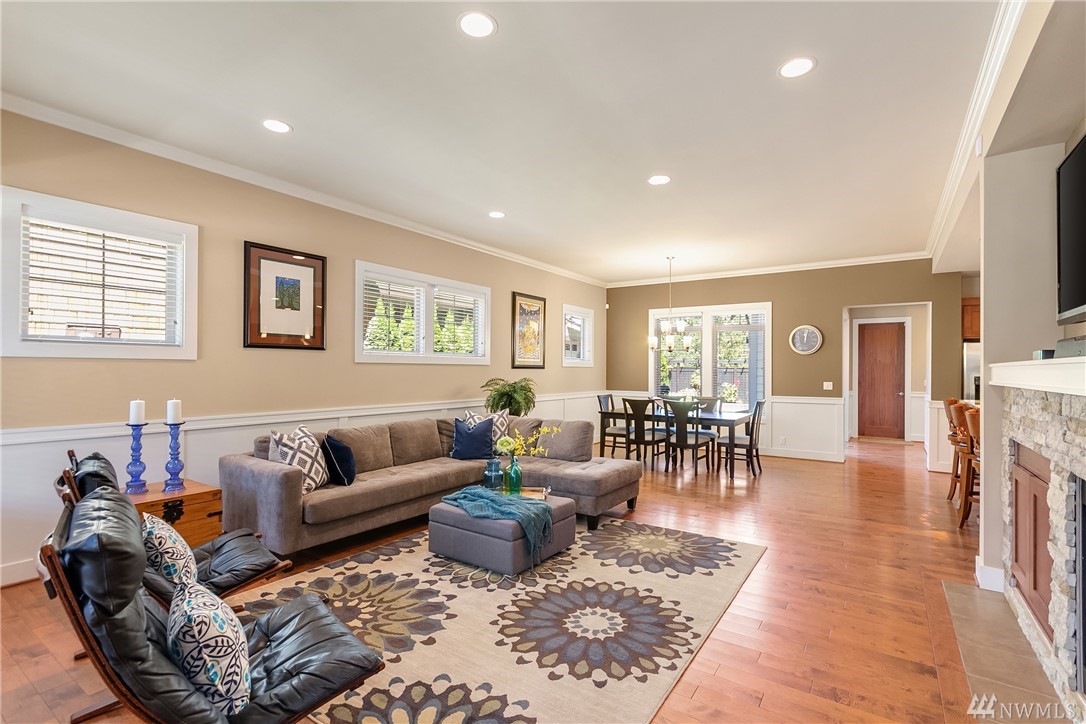 1120 North 42nd Place Renton, WA 98056 - Photo 3 of 25