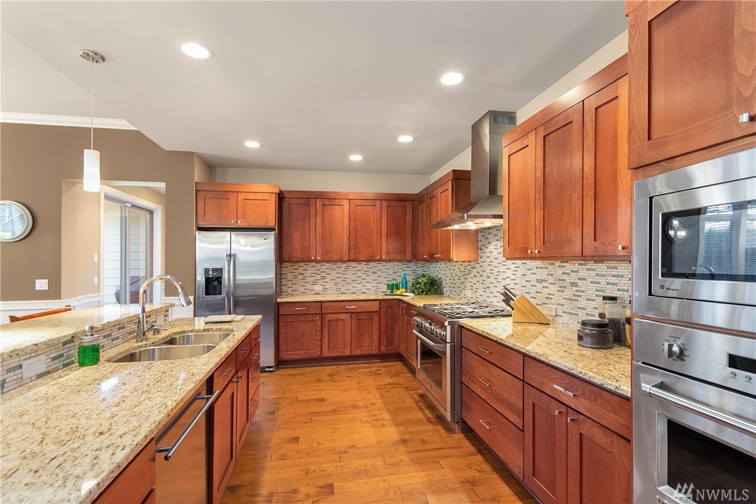 1120 North 42nd Place Renton, WA 98056 - Photo 7 of 25