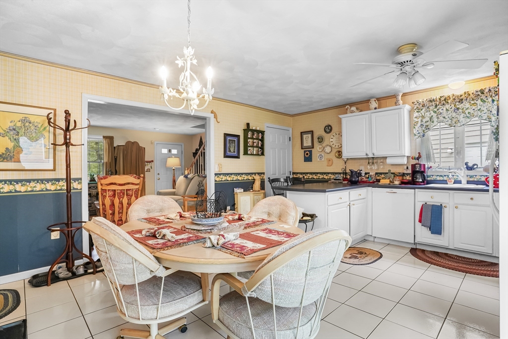 207 Topsfield Road Wenham, MA 01984 - Photo 8 of 20