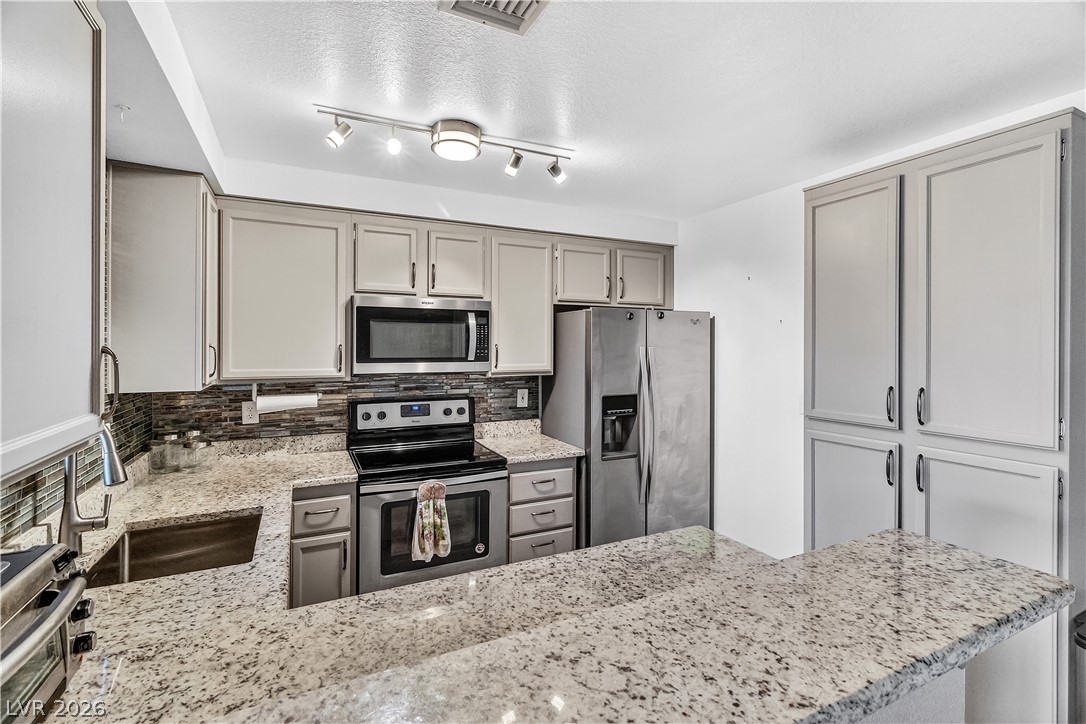 2232 Aspen Mirror Way, Unit 102 Laughlin, NV 89029 - Photo 13 of 73