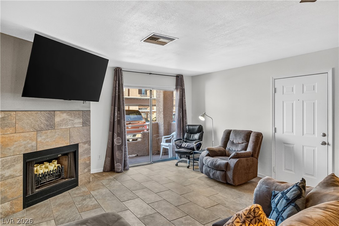 2232 Aspen Mirror Way, Unit 102 Laughlin, NV 89029 - Photo 4 of 73