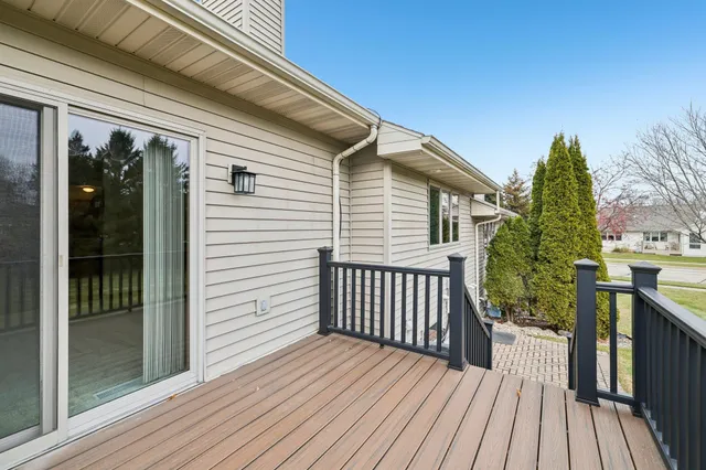 $425,000 | 213 Fairview Circle, Unit 50, Waunakee, WI 53597