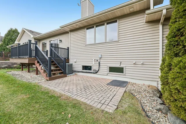 $425,000 | 213 Fairview Circle, Unit 50, Waunakee, WI 53597