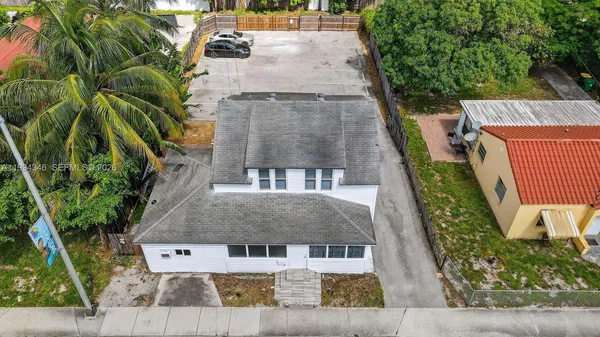 $3,000 | 220 Southwest 16th Street, Unit FRONT, Dania Beach, FL 33004