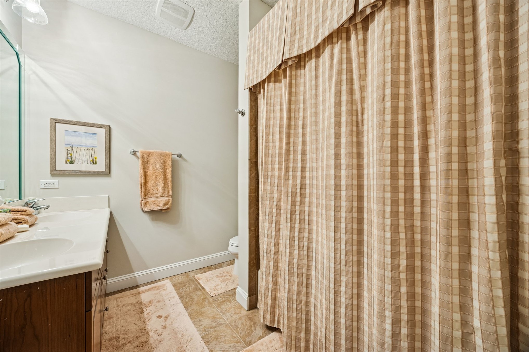 4 Marsh Hawk Road Fernandina Beach, FL 32034 - Photo 27 of 47 Guest Bathroom