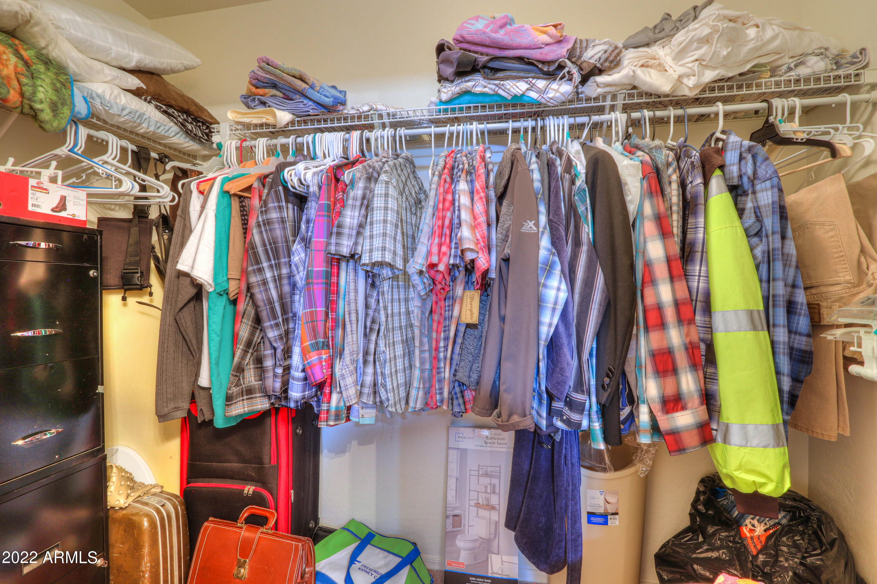 43294 West Cowpath Road Maricopa, AZ 85138 - Photo 23 of 32 Master Walkin closet