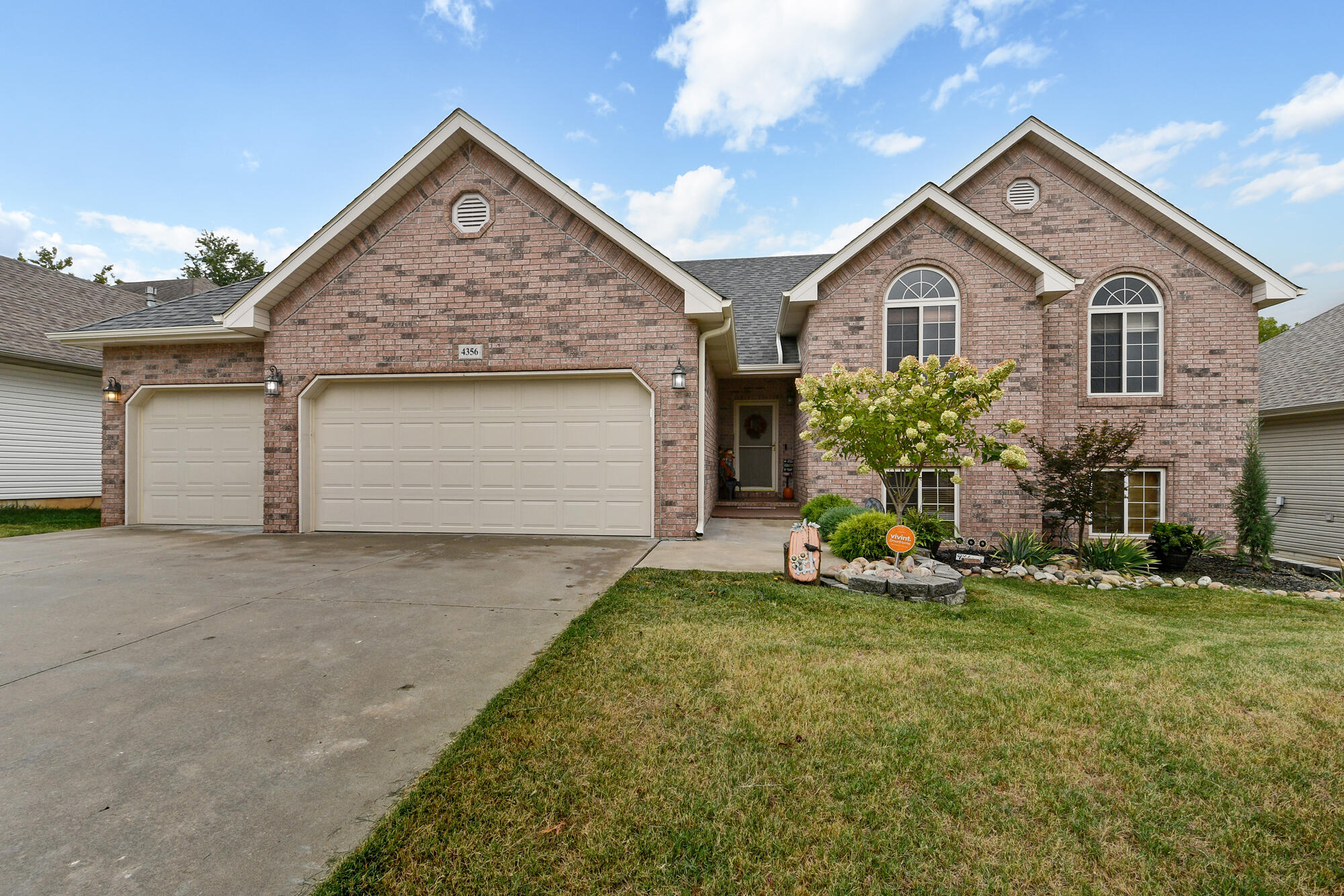 4356 West Forest Ridge Road Battlefield, MO 65619 - Photo 1 of 62 01