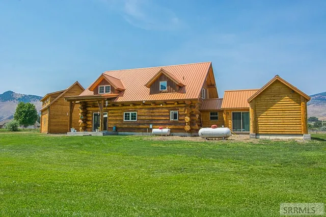 $1,075,000 | 28 Fife Lane, Salmon, ID 83467