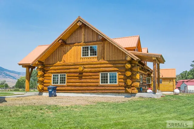$1,075,000 | 28 Fife Lane, Salmon, ID 83467