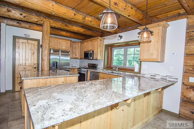 $1,075,000 | 28 Fife Lane, Salmon, ID 83467