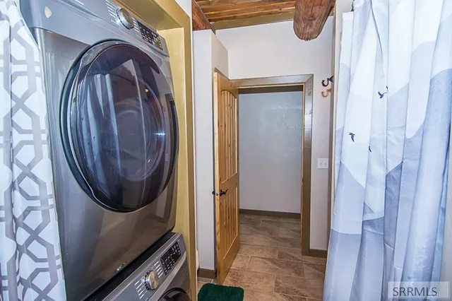 $1,075,000 | 28 Fife Lane, Salmon, ID 83467