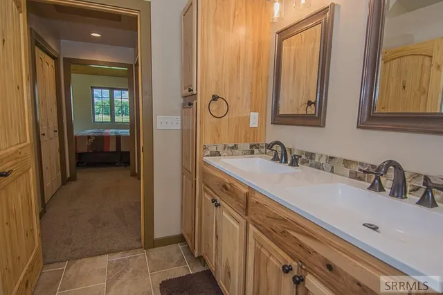 $1,075,000 | 28 Fife Lane, Salmon, ID 83467