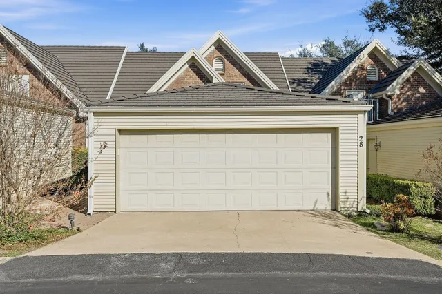 $480,000 | 28 Tournament Way, The Hills, TX 78738