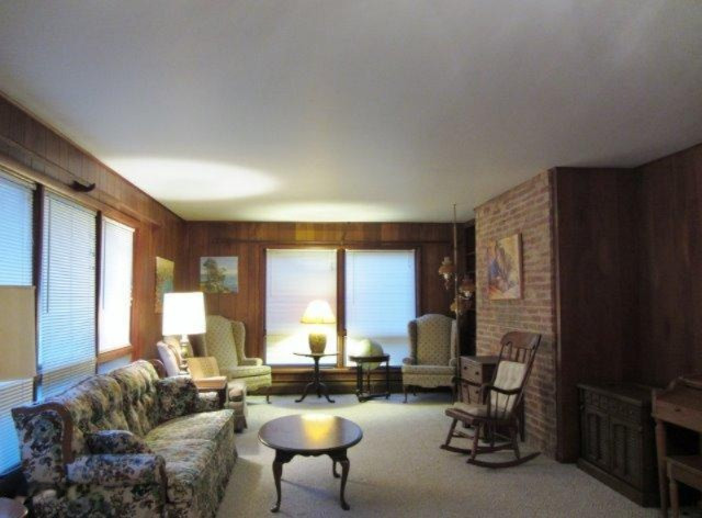 8086 River Road Evart, MI 49631 - Photo 5 of 26 Living room area