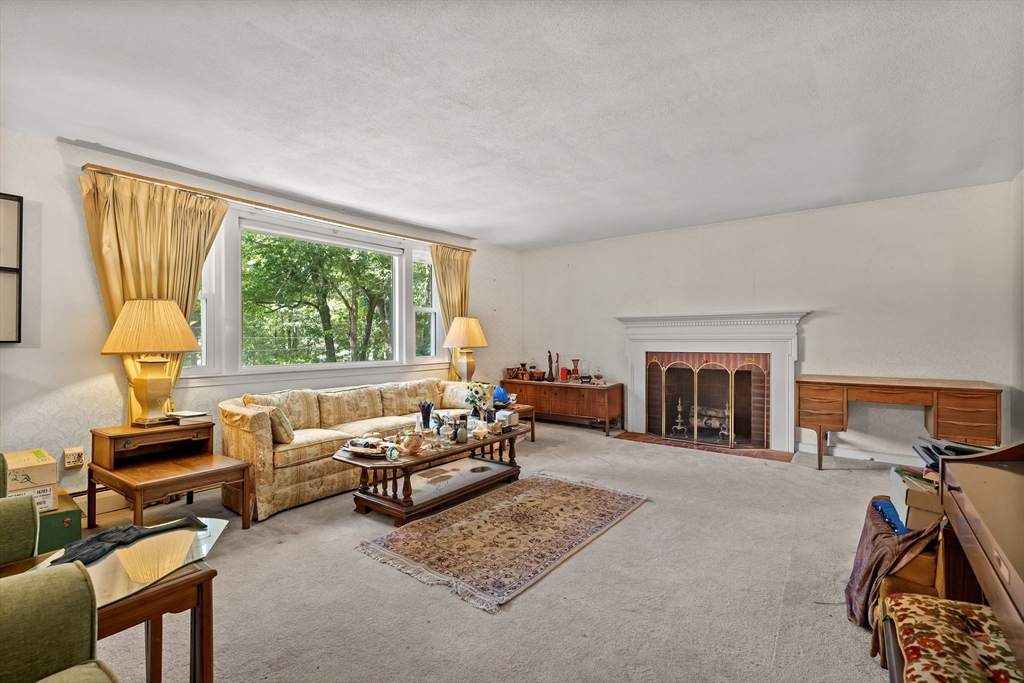 8 Dana Road Bedford, MA 01730 - Photo 3 of 41 Gallery Image 3