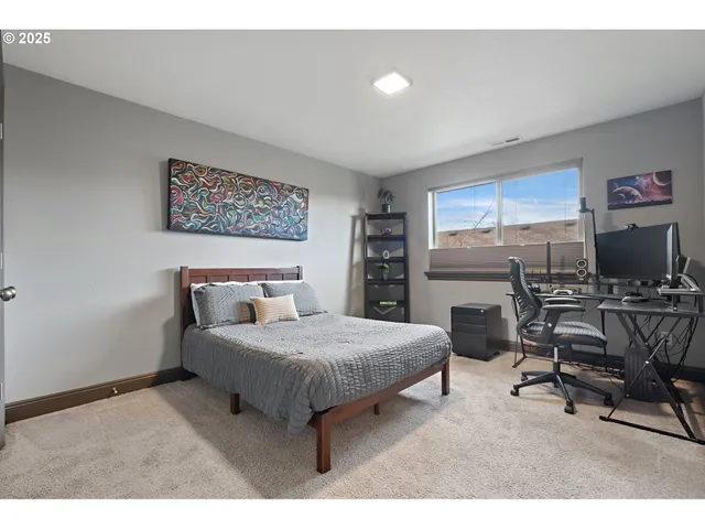 $700,000 | 19360 Pelican Lake Place, Oregon City, OR 97045