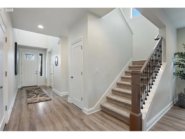 $700,000 | 19360 Pelican Lake Place, Oregon City, OR 97045