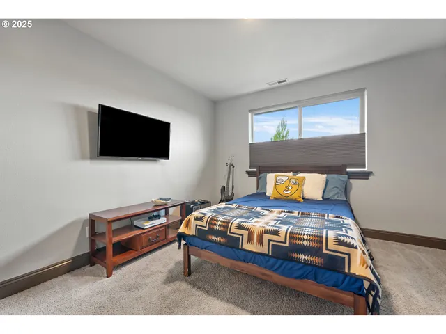 $700,000 | 19360 Pelican Lake Place, Oregon City, OR 97045