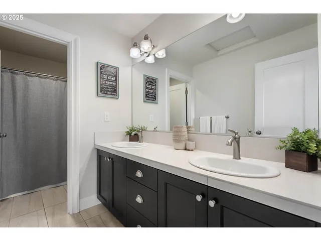 $700,000 | 19360 Pelican Lake Place, Oregon City, OR 97045