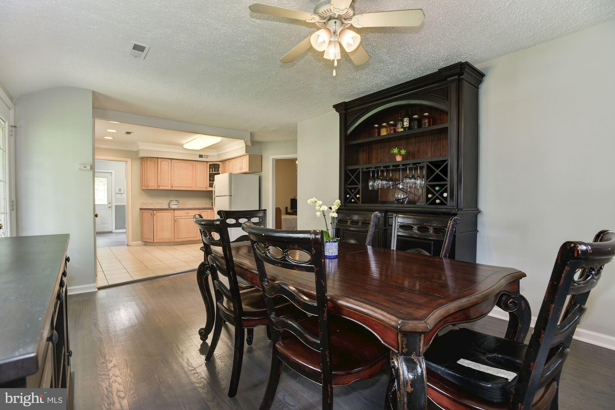 12105 Judson Road Silver Spring, MD 20902 - Photo 12 of 31 Dining Room