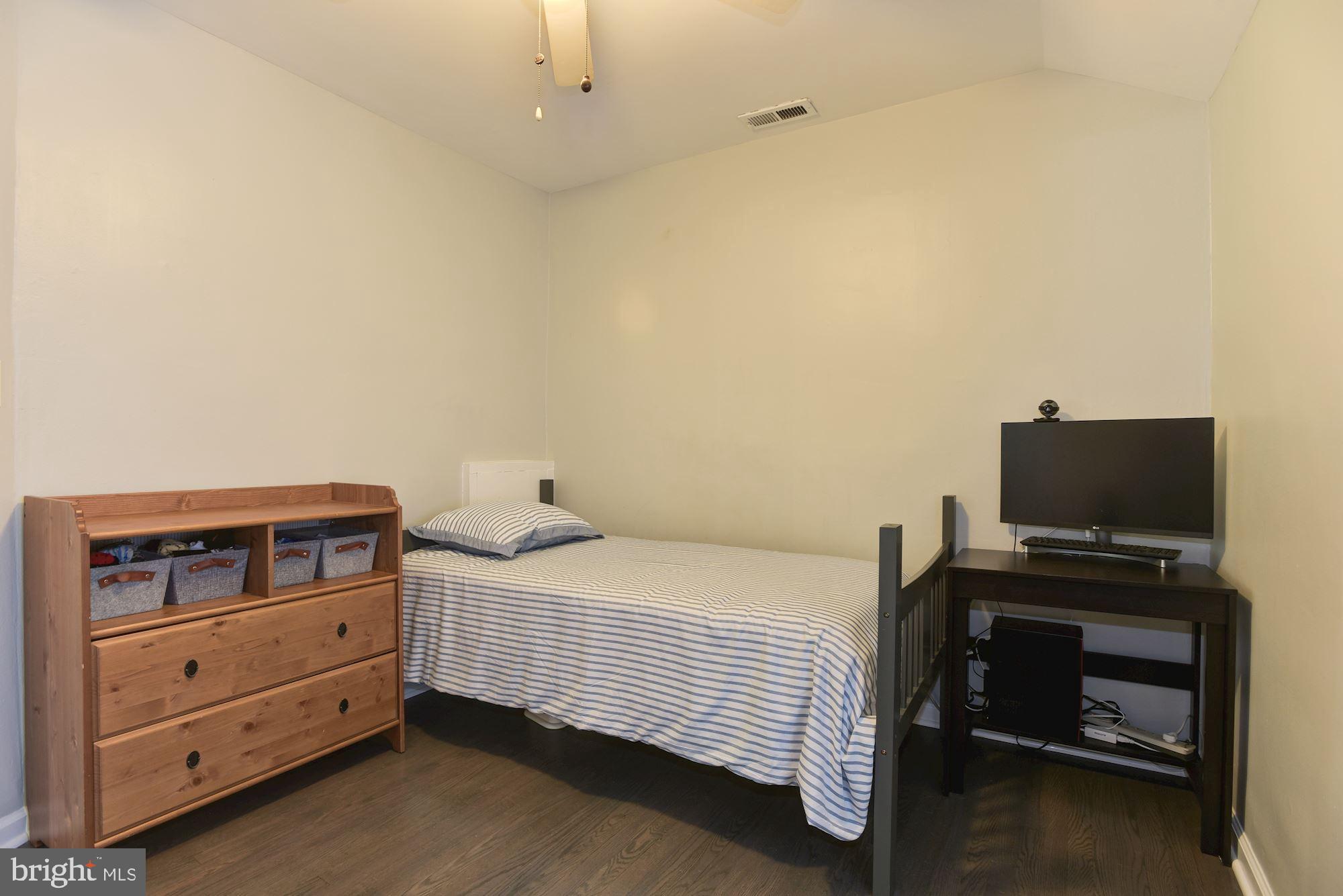 12105 Judson Road Silver Spring, MD 20902 - Photo 19 of 31 Bedroom