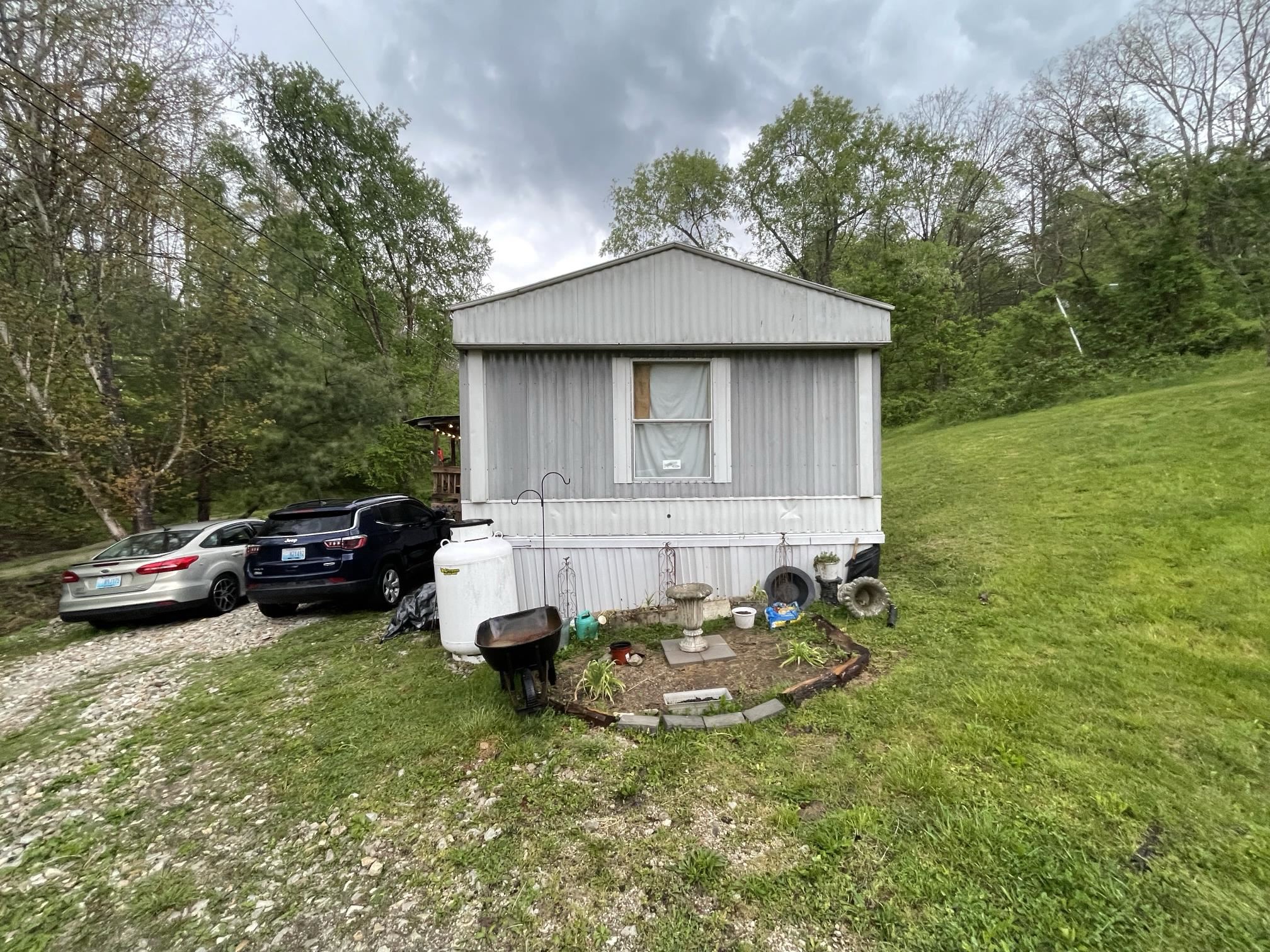 1229 Black Leg Road Rush, KY 41168 - Photo 5 of 13