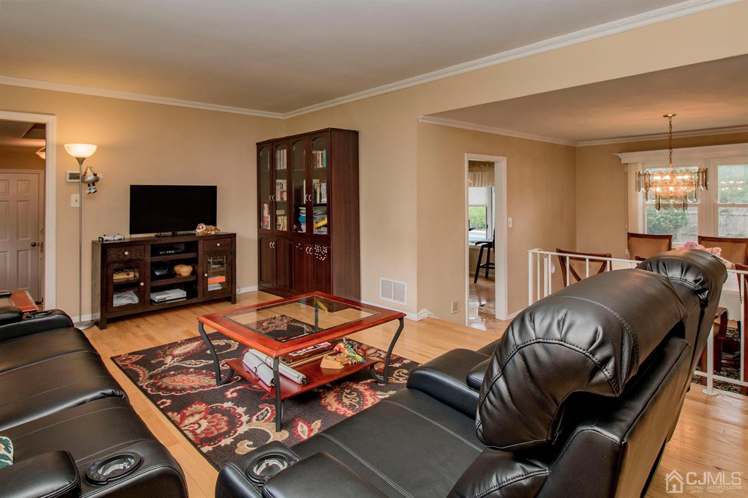 4 Purdue Road Edison, NJ 08820 - Photo 4 of 30 Gallery Image 4