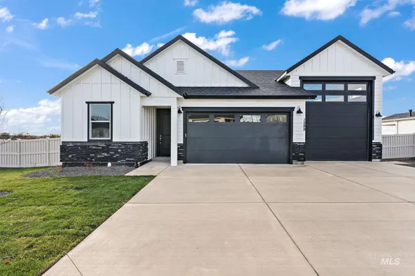 $542,990 | 103 North Roscoe Avenue, Kuna, ID 83634