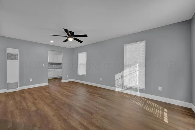 $950 | 3010 Southwest 9th Avenue, Amarillo, TX 79106