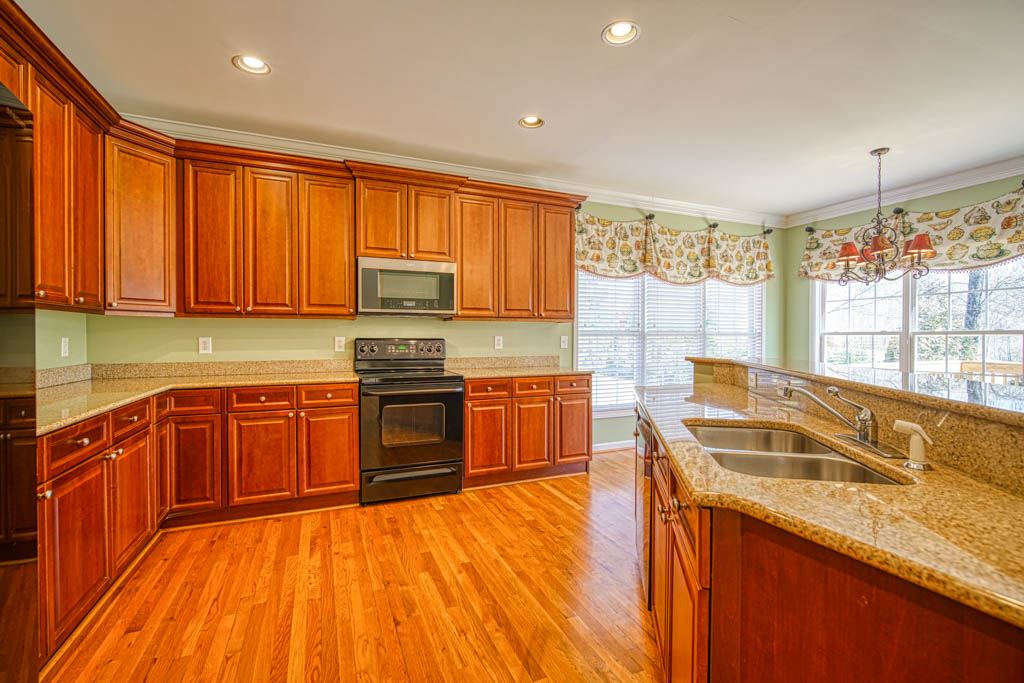 439 Rhapsody Lane Boiling Springs, SC 29316 - Photo 8 of 33