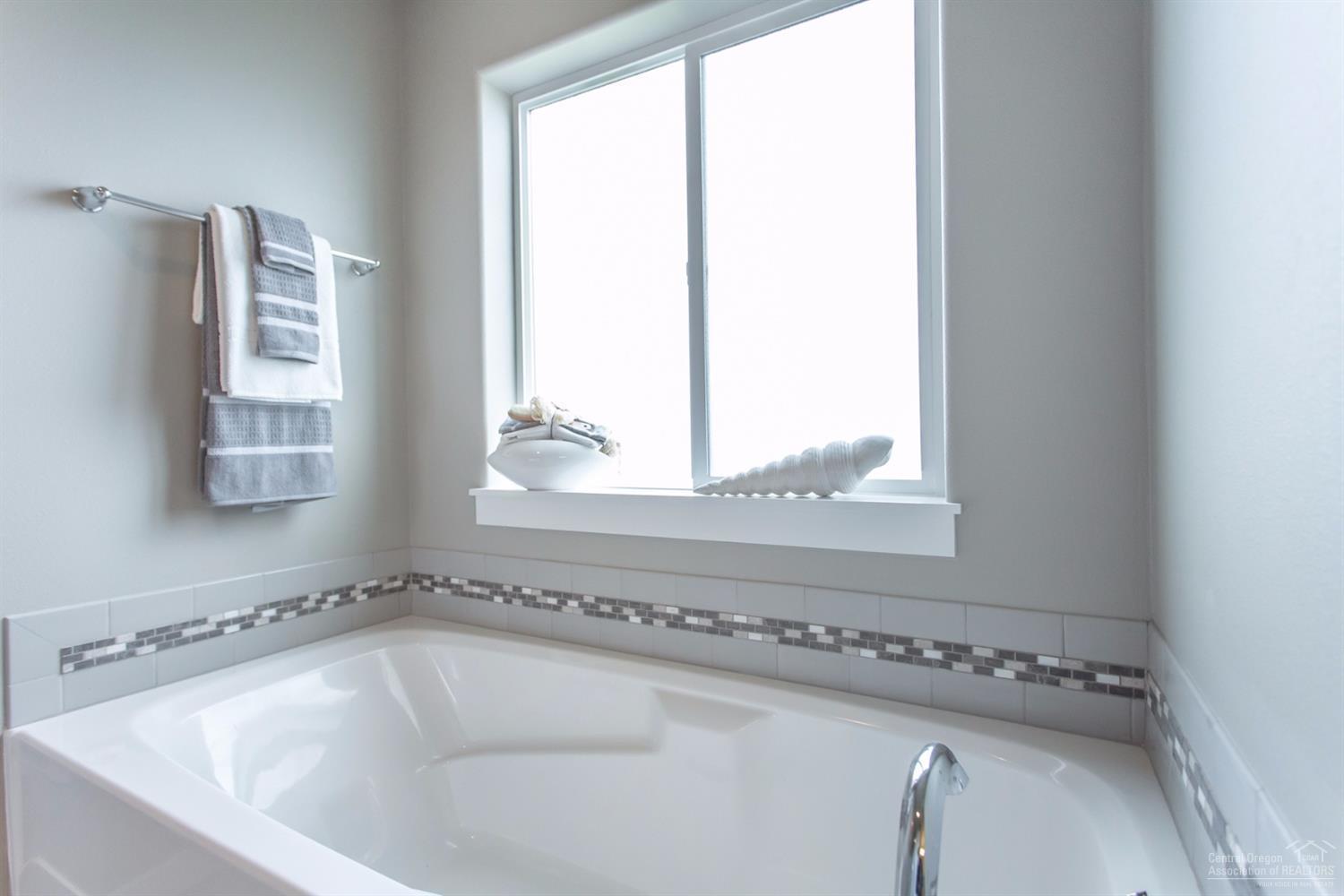 2305 Donegon Road Bend, OR 97701 - Photo 14 of 22 Additional Photo