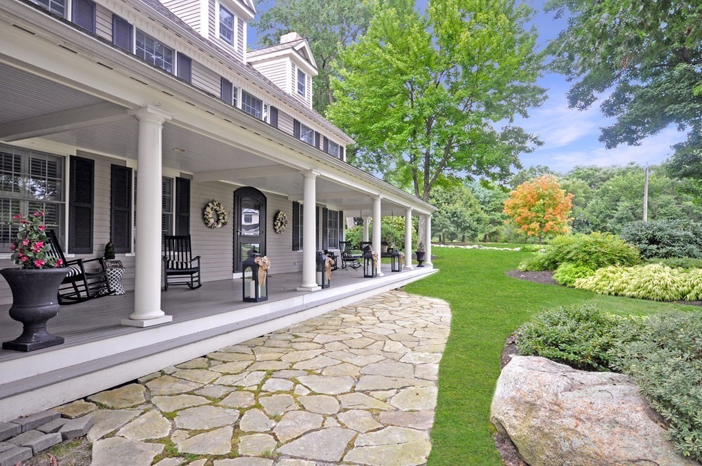4 Sweeney Ridge Road Bedford, MA 01730 - Photo 6 of 41 Gallery Image 6