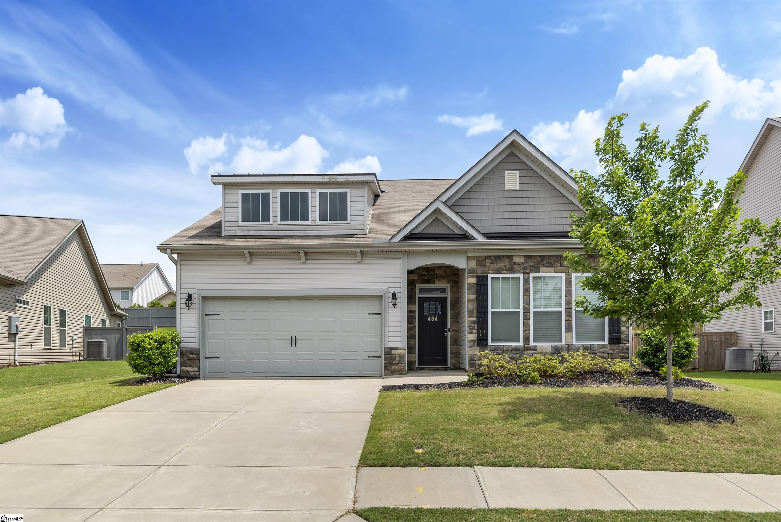 484 Bucklebury Road Greer, SC 29651 - Photo 1 of 29 Gallery Image 1